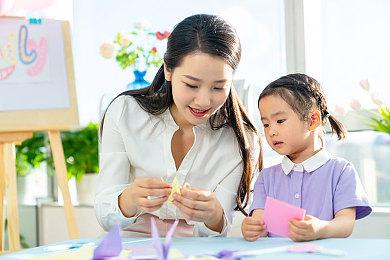 《最终幻想起源：天堂的陌生人》公布红白魔龙骑武士4种职业演示